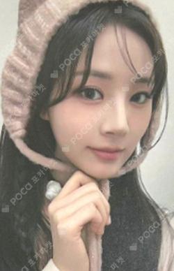 Day & Night fromm store HANA photocard image