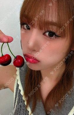 YENA YENA photocard image