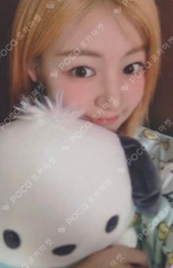 Day & Night APPLEMUSIC LUCKY DRAW YEWON photocard image