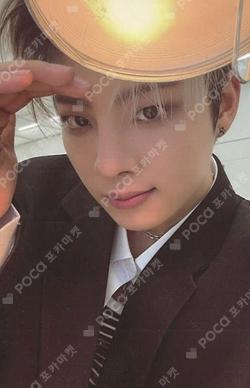 YOUNI-T Utopia Ver. SION photocard image