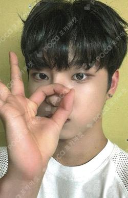 YOUNI-T SOUND WAVE SION photocard image
