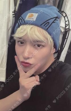 WHAT’S GOIN’ ON JUMP UP HWICHAN photocard image