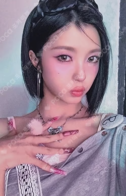 BUBBLE GUM POP-UP STORE RANDOM PHOTOCARD SET