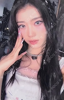 BUBBLE GUM POP-UP STORE RANDOM PHOTOCARD SET