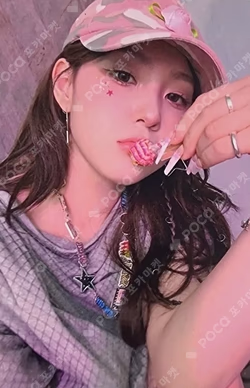 BUBBLE GUM POP-UP STORE RANDOM PHOTOCARD SET