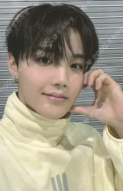 TREASURE 2025 SEASON’S GREETINGS OVERFIT TEAM HOODIE
