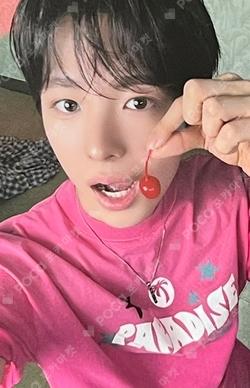 DICON VOLUME N°29 NCT WISH B TYPE YUSHI photocard image