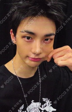 KARMA APPLEMUSIC HYUNJIN photocard image