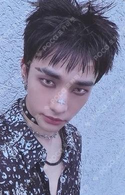 KARMA POP-UP STORE REWARD HYUNJIN photocard image