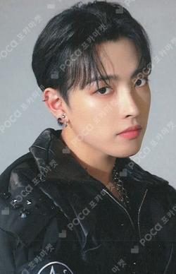 ATEEZ WORLD TOUR [THE FELLOWSHIP : BREAK THE WALL] IN JAPAN TRADING CARDS DECO SET HONGJOONG photocard image