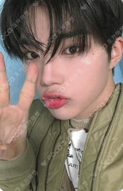 ZEROBASEONE PARK GUNWOOK photocard image