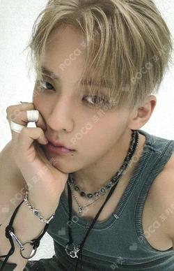 HOOK LEE MINHYUK photocard image
