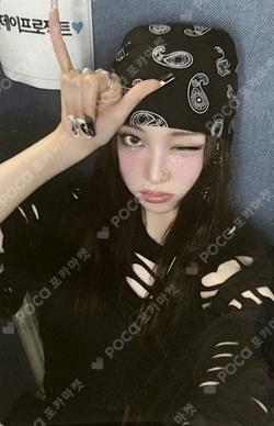 FAMOUS YETIMALL YOUNGSEO photocard image