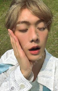 CHAMELEON POP-UP STORE TRADING PHOTO CARD YoonSanha photocard image
