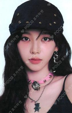 SMTOWN LIVE 2025 in LONDON SPECIAL GIFT KARINA photocard image