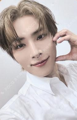 2025 WayV Concert Tour [NO Way OUT] EVERLINE LUCKY DRAW XIAOJUN photocard image