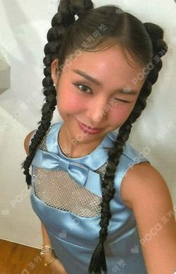 2025 OH MY GIRL CONCERT [Milky Way] RANDOM TRADING CARD MIMI photocard image