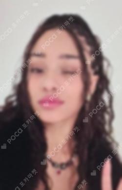 SIS (Soft Is Strong) Manon photocard image