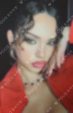 BEAUTIFUL CHAOS POP-UP STORE REWARD Daniela photocard image