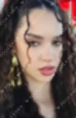 BEAUTIFUL CHAOS Hellolive shop Daniela photocard image