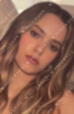 SIS (Soft Is Strong) Weverse US Exclusive Daniela photocard image