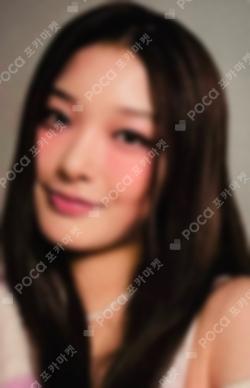 SIS (Soft Is Strong) WEVERSE Yoonchae photocard image