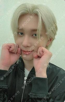 DUH! SOUND WAVE THEO photocard image