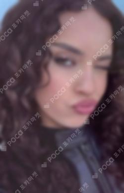 BEAUTIFUL CHAOS WEVERSE Daniela photocard image