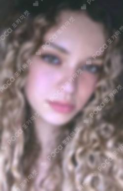 SIS (Soft Is Strong) Kpop Nara Daniela photocard image