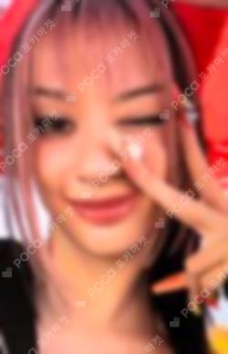 BEAUTIFUL CHAOS PHOTOCARD SET Megan photocard image