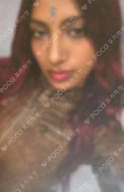 SIS (Soft Is Strong) UNIVERSAL MUSIC STORE LIMITED EDITION Lara photocard image