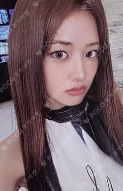 IVE SECRET Psst! ver. YUJIN photocard image