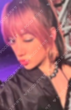 BEAUTIFUL CHAOS POP-UP STORE RANDOM TRADING CARD