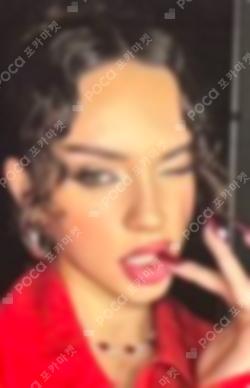 BEAUTIFUL CHAOS POP-UP STORE RANDOM TRADING CARD Daniela photocard image