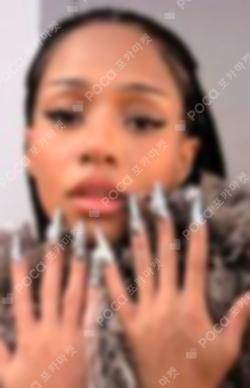 BEAUTIFUL CHAOS PHOTOCARD SET