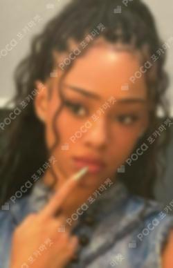 SIS (Soft Is Strong) UNIVERSAL MUSIC STORE LIMITED EDITION Manon photocard image