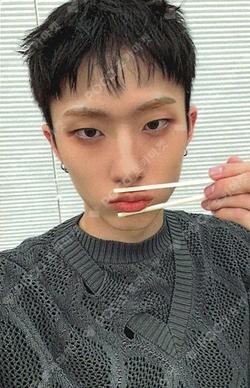 DUH! INTERASIA JIUNG photocard image
