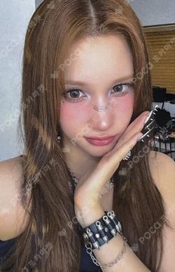 BUBBLE GUM BROADCAST HUENING BAHIYYIH photocard image