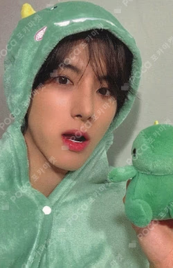 a;effect APPLEMUSIC LUCKY DRAW ERIC photocard image