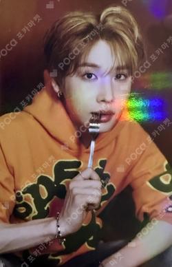 UPSIDE DOWN Photobook VER. DOWN VER. JEON WOONG photocard image