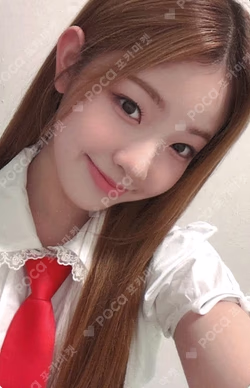 SWICY EVERLINE YOONA photocard image