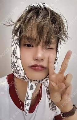 UPSIDE DOWN Photobook VER.