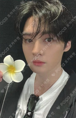 KARMA EVERLINE LEE KNOW photocard image