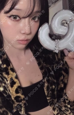 OFFICIAL FANLIGHT ver.2 WINTER photocard image