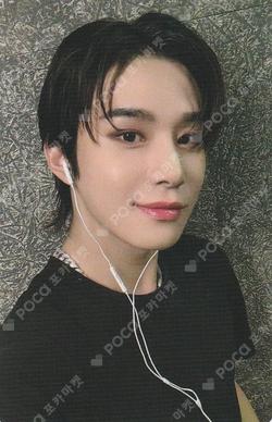 9TH ANNIVERSARY TURNTABLE BLUETOOTH SPEAKER SET JUNGWOO photocard image