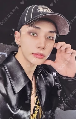 KARMA POP-UP STORE REWARD HYUNJIN photocard image