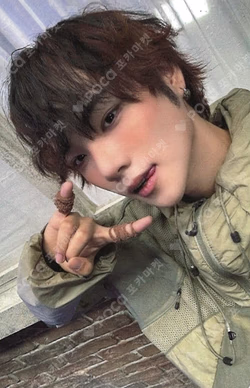 LOUD & PROUD SOUND WAVE SIYUN photocard image
