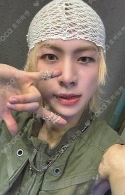 LOUD & PROUD SOUND WAVE JIHO photocard image