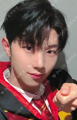 HOUSE OF TRICKY : SPUR MAKESTAR HYUNWOO photocard image