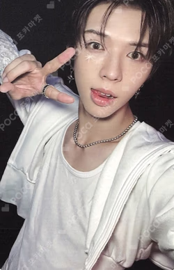LOUD & PROUD TARGET ver. BRIAN photocard image